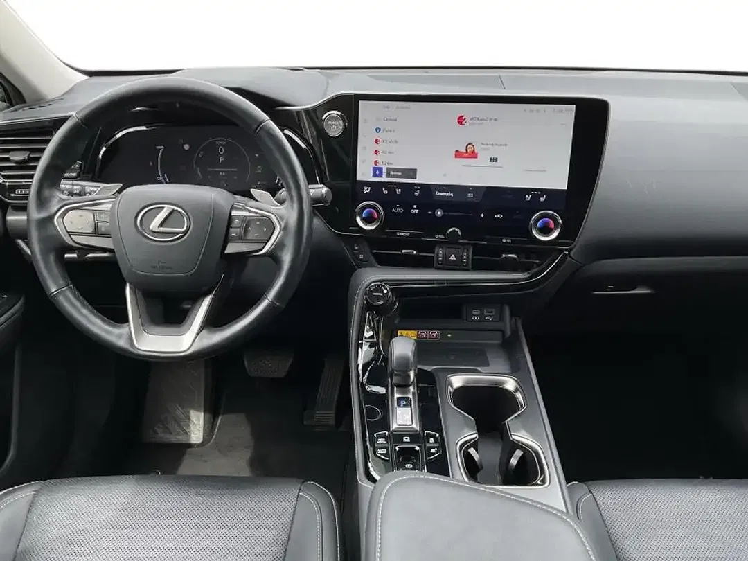 Lexus NX 450h+ - Thumbnail 4