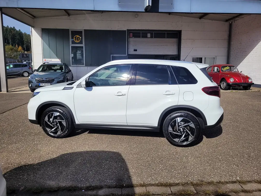 Suzuki Vitara - Thumbnail 3