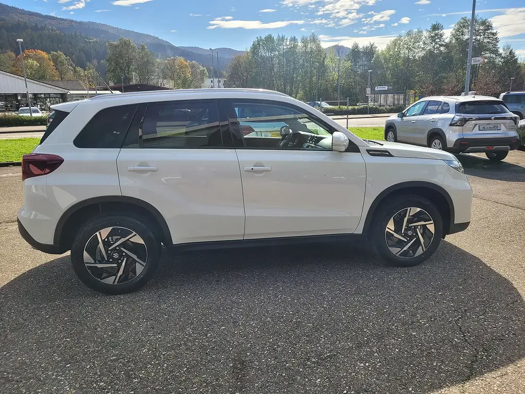 Suzuki Vitara - Thumbnail 8