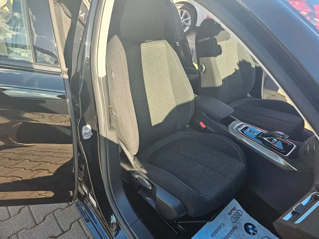 Peugeot 308 - Thumbnail 13