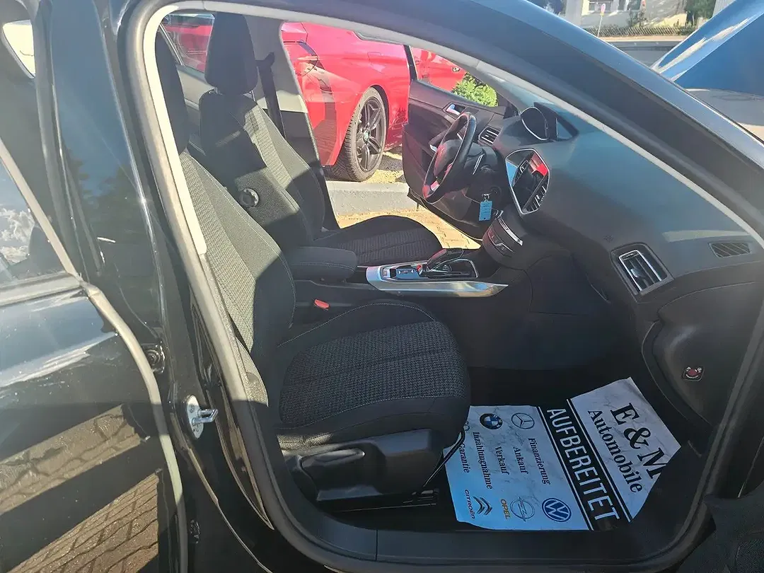 Peugeot 308 - Thumbnail 14