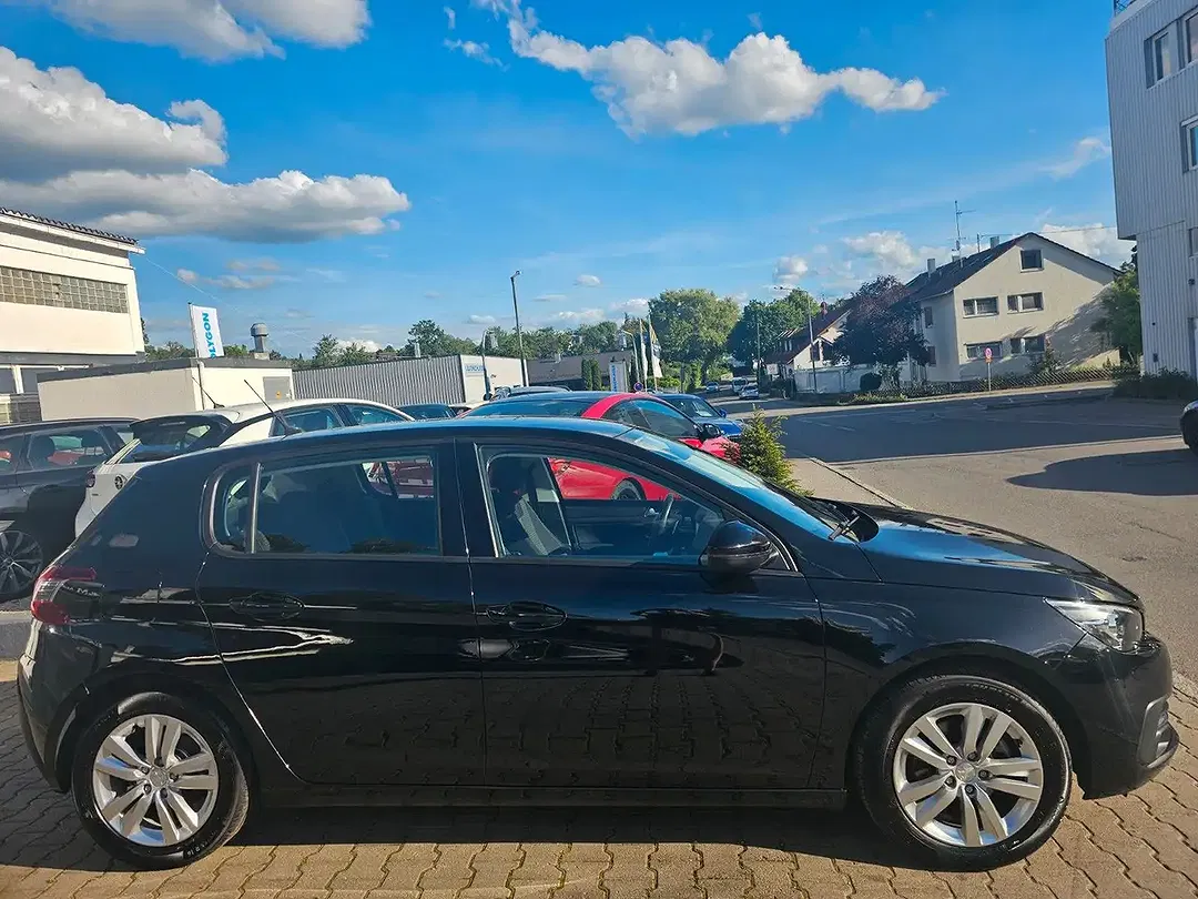 Peugeot 308 - Thumbnail 9