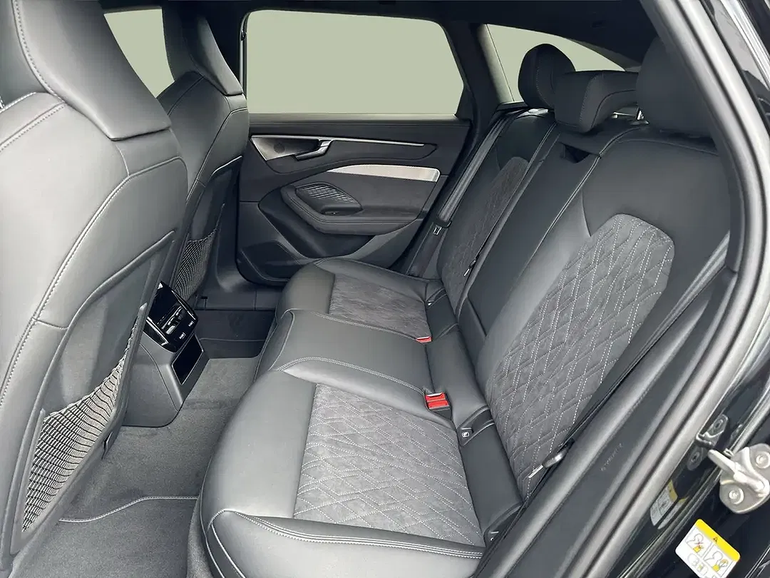 Audi A6 - Thumbnail 11