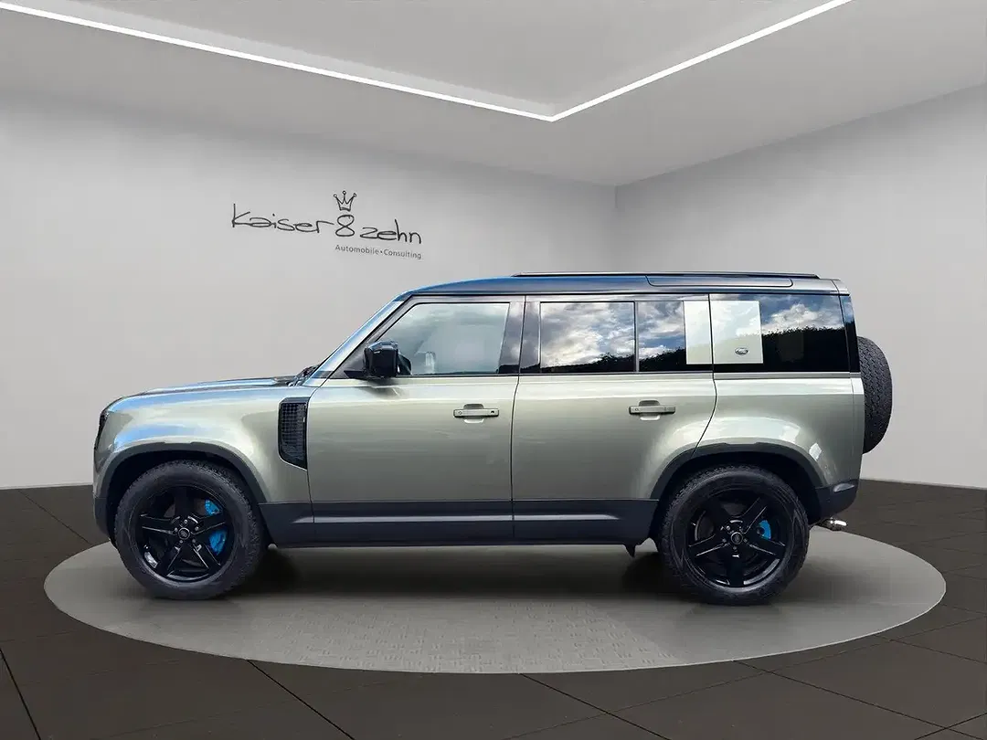 Land Rover Defender - Thumbnail 2