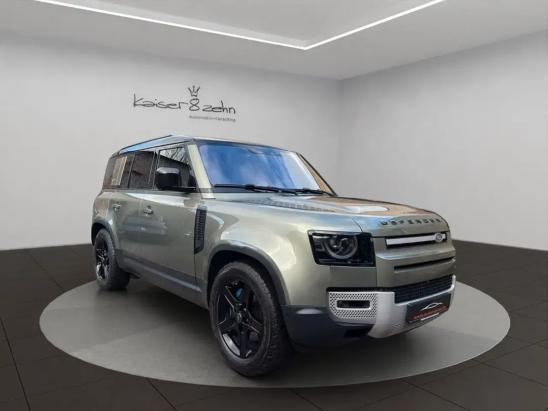 Land Rover Defender - Thumbnail 3