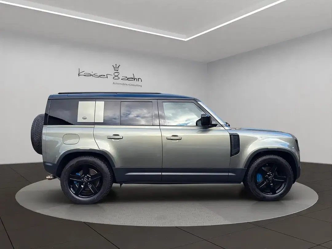Land Rover Defender - Thumbnail 5