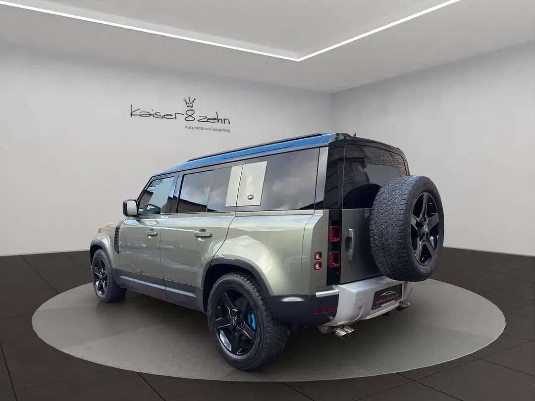 Land Rover Defender - Thumbnail 6