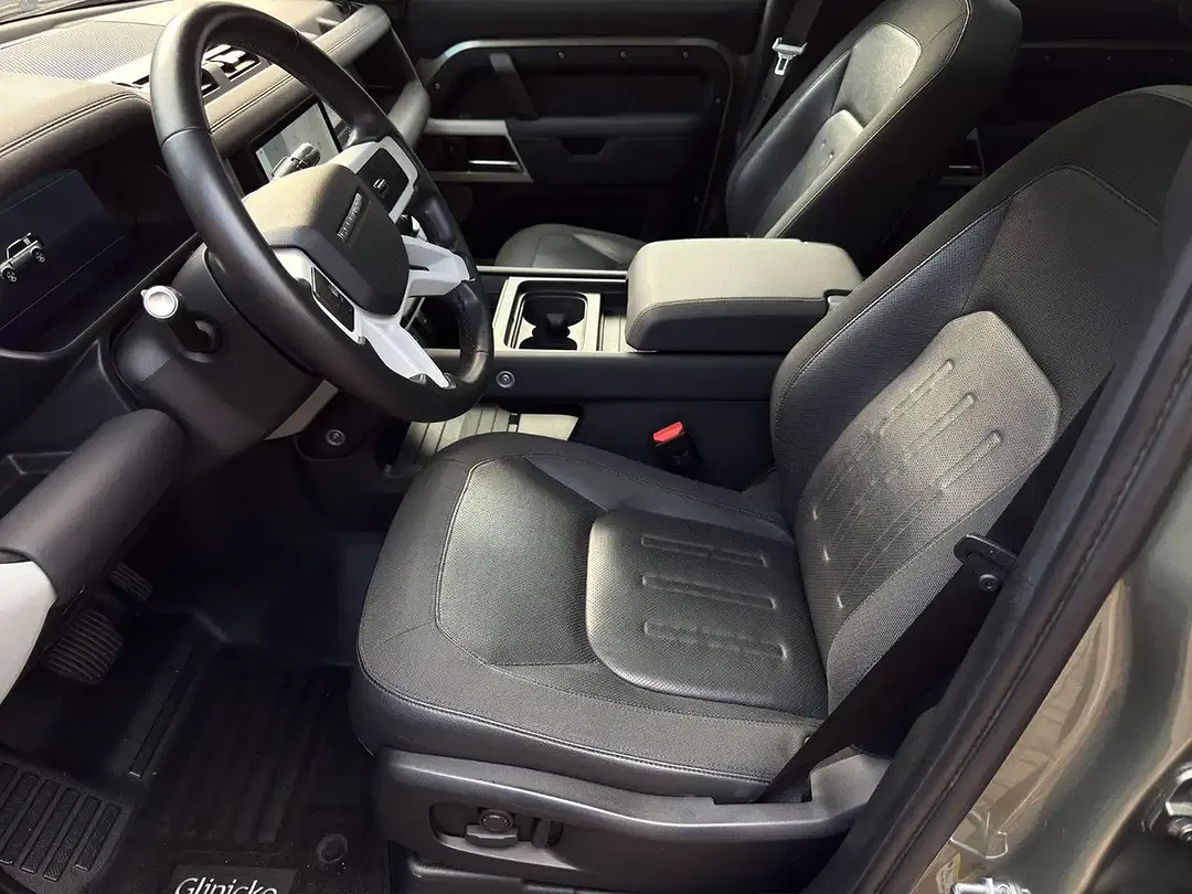 Land Rover Defender - Thumbnail 9