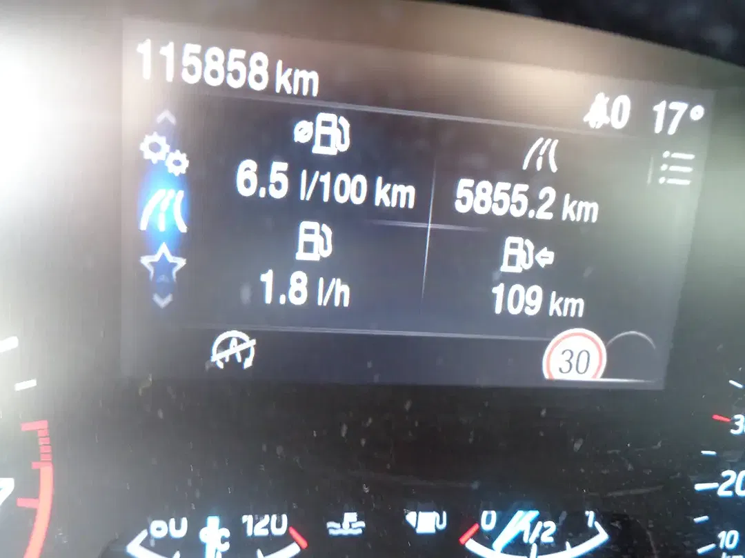 Ford Focus - Thumbnail 15