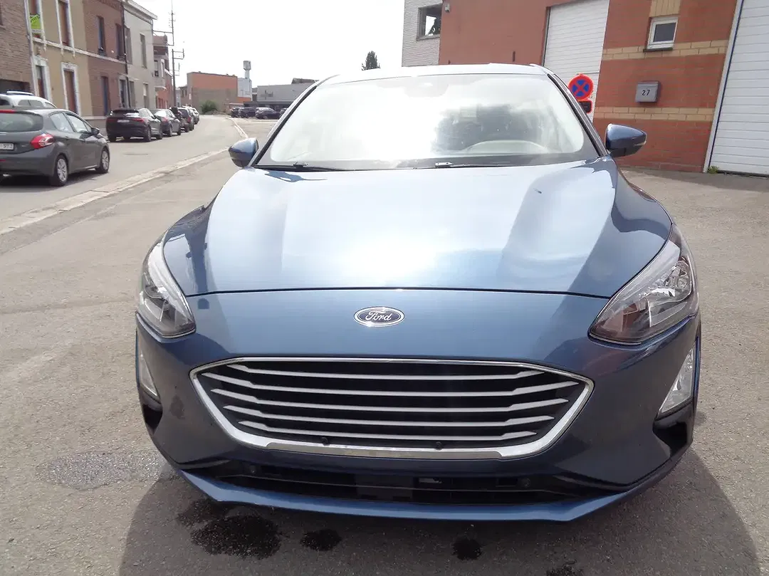 Ford Focus - Thumbnail 5