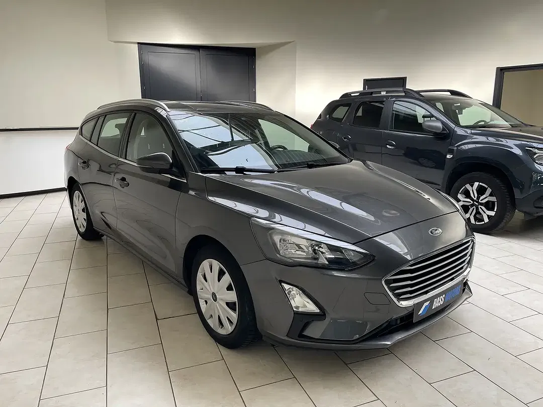 Ford Focus - Thumbnail 3