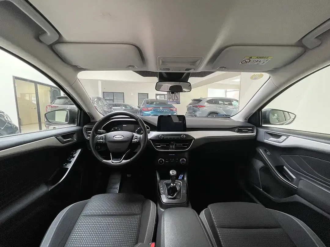 Ford Focus - Thumbnail 8
