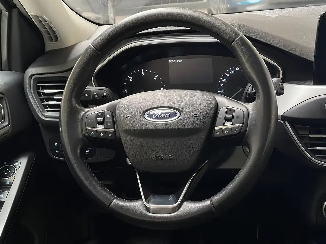 Ford Focus - Thumbnail 9