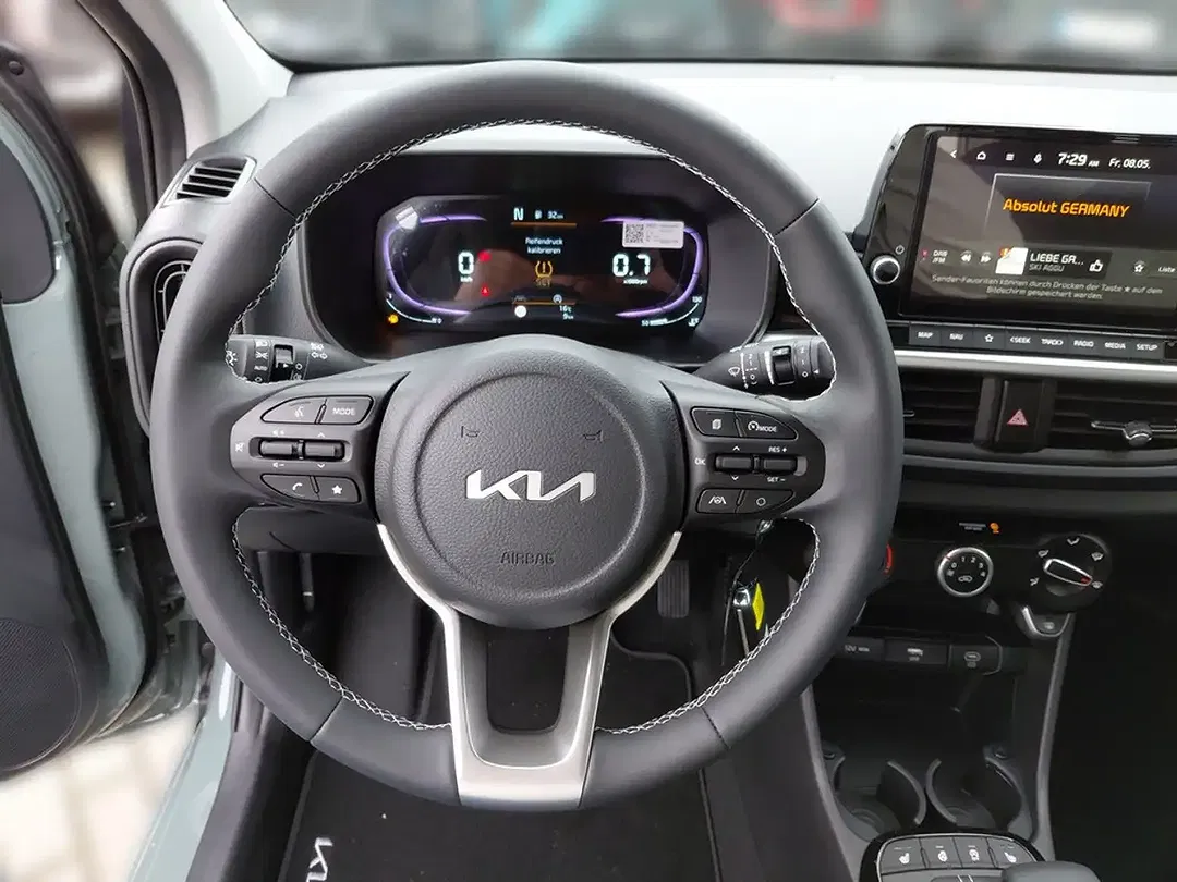 Kia Picanto - Thumbnail 9