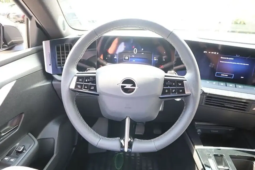 Opel Astra - Thumbnail 9