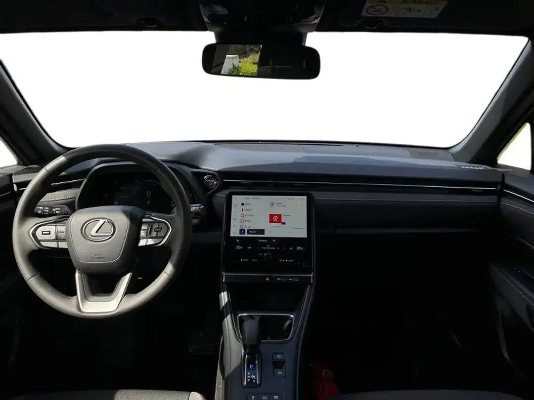 Lexus LBX - Thumbnail 9