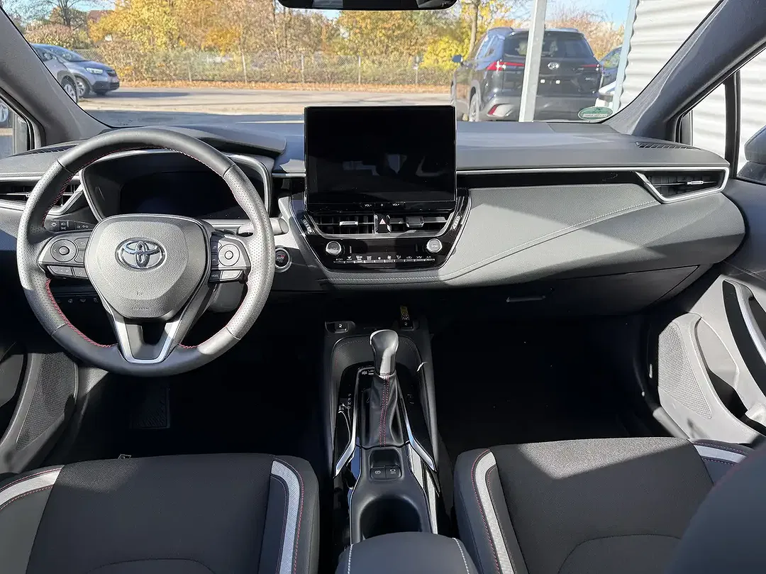 Toyota Corolla - Thumbnail 13