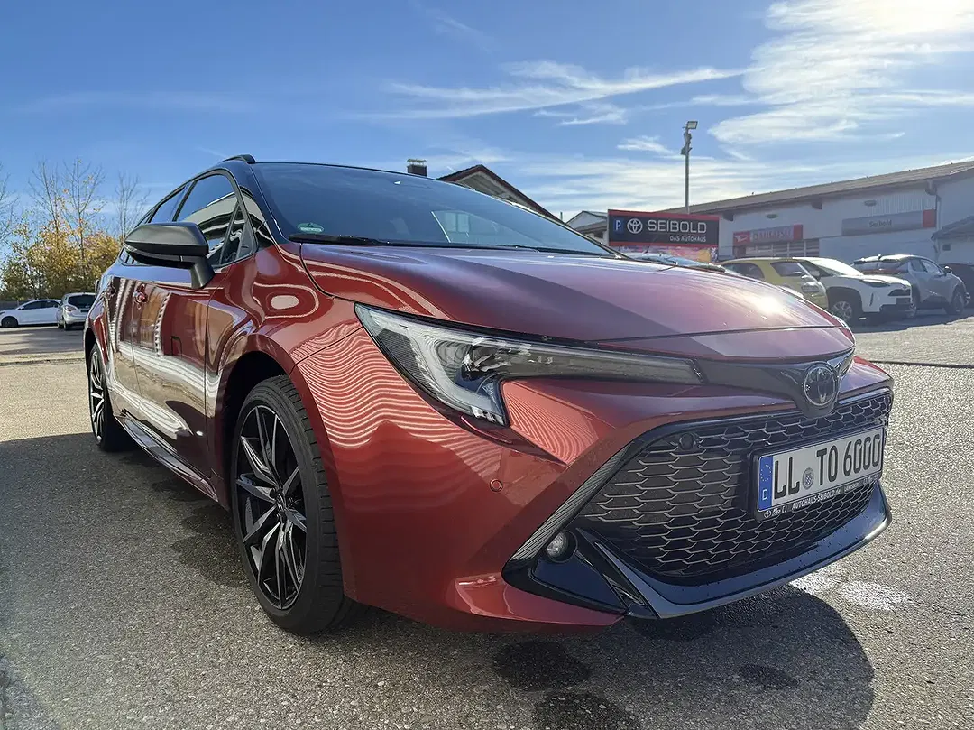 Toyota Corolla - Thumbnail 3