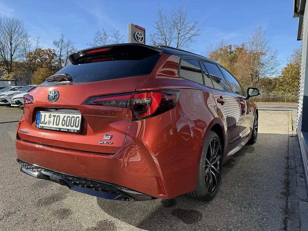 Toyota Corolla - Thumbnail 5
