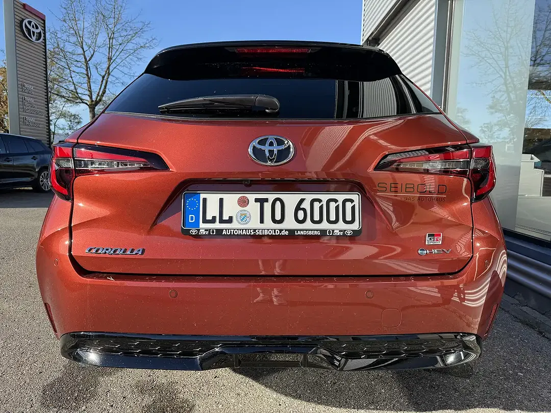 Toyota Corolla - Thumbnail 8