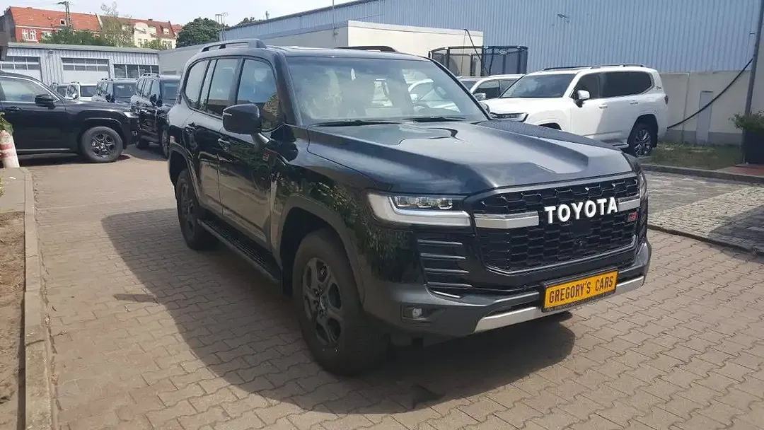 Toyota Land Cruiser - Thumbnail 8