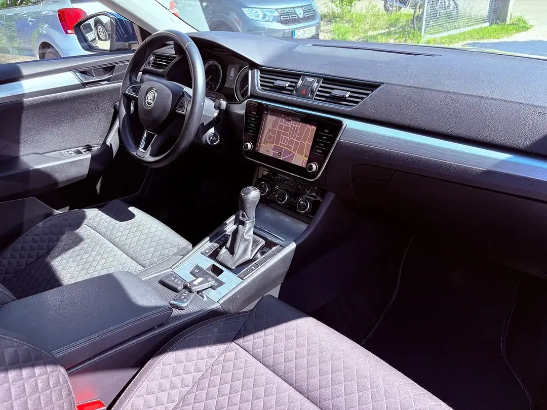 Skoda Superb - Thumbnail 9