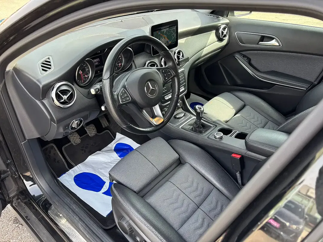 Mercedes-Benz GLA 180 - Thumbnail 9