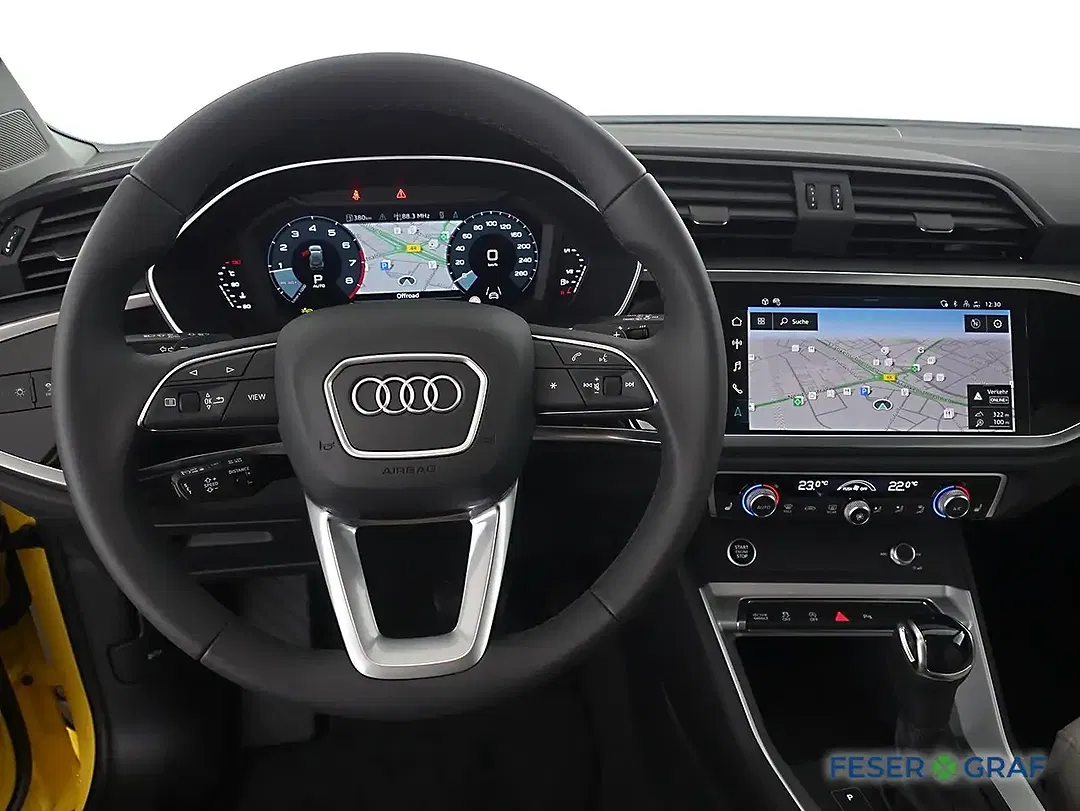 Audi Q3 - Thumbnail 3