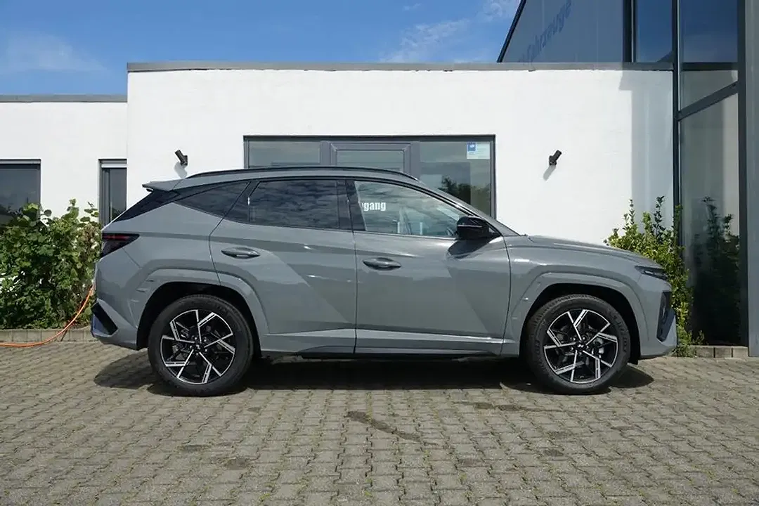 Hyundai TUCSON - Thumbnail 2