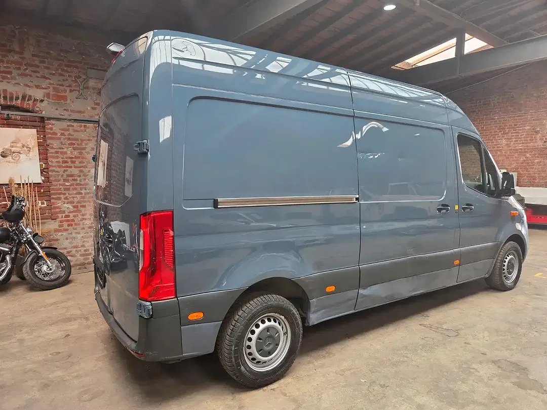 Mercedes-Benz Sprinter - Thumbnail 5