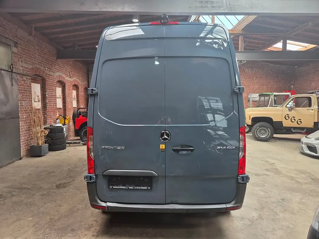 Mercedes-Benz Sprinter - Thumbnail 6