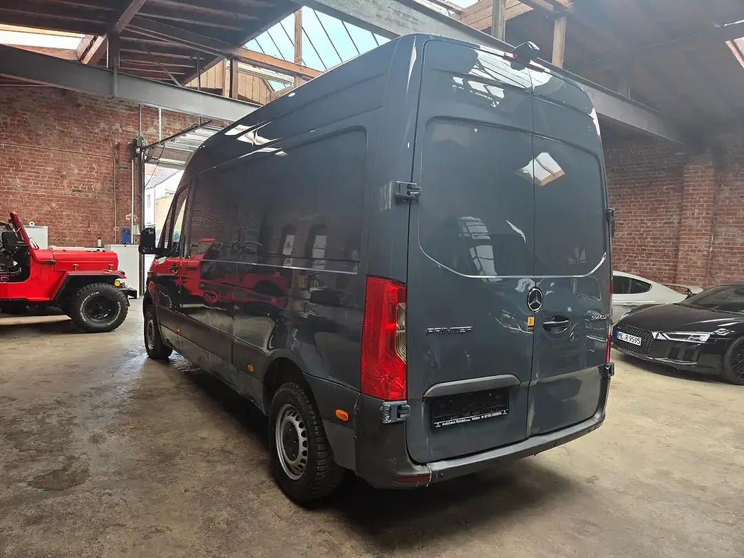 Mercedes-Benz Sprinter - Thumbnail 7