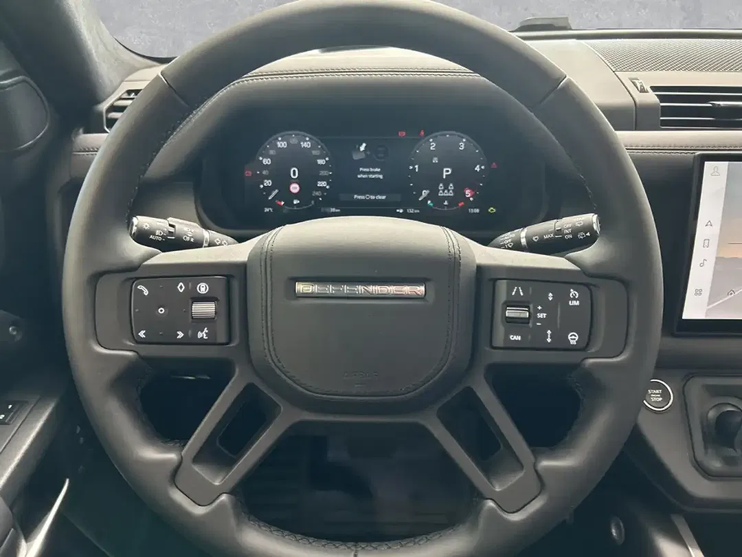 Land Rover Defender - Thumbnail 11