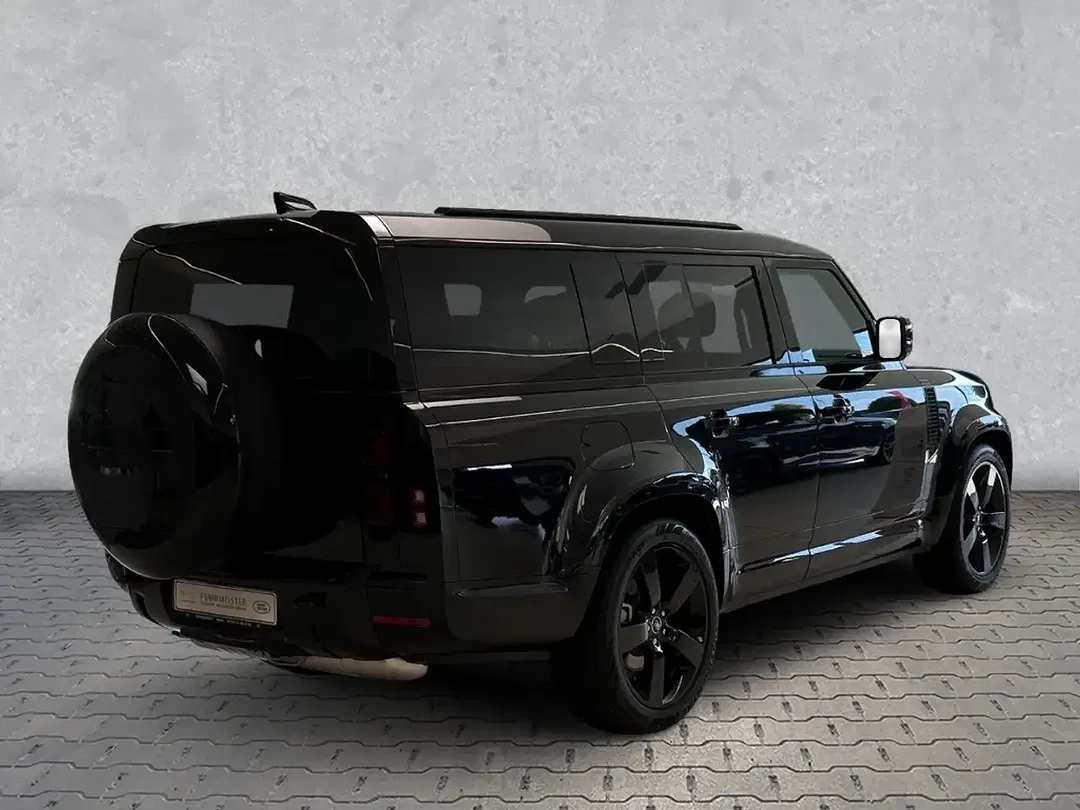 Land Rover Defender - Thumbnail 2