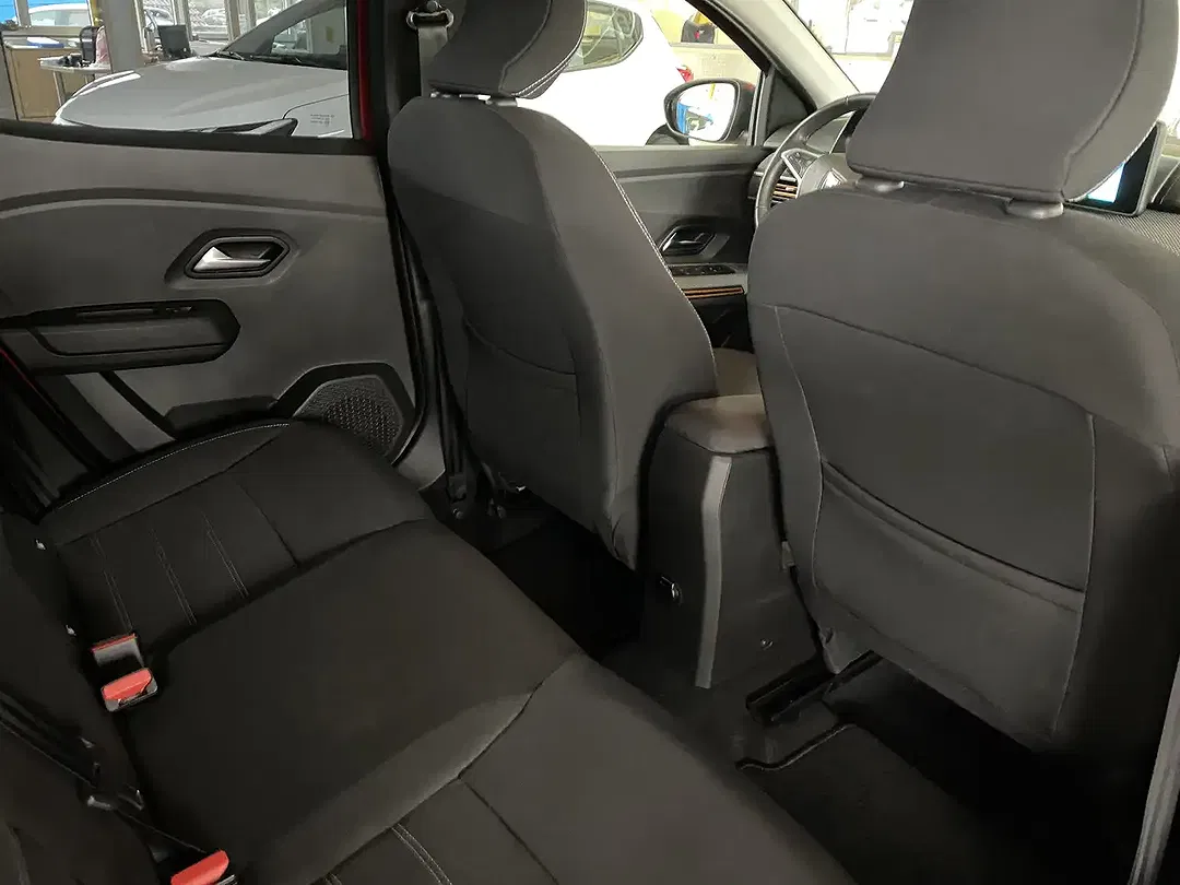 Dacia Sandero - Thumbnail 14