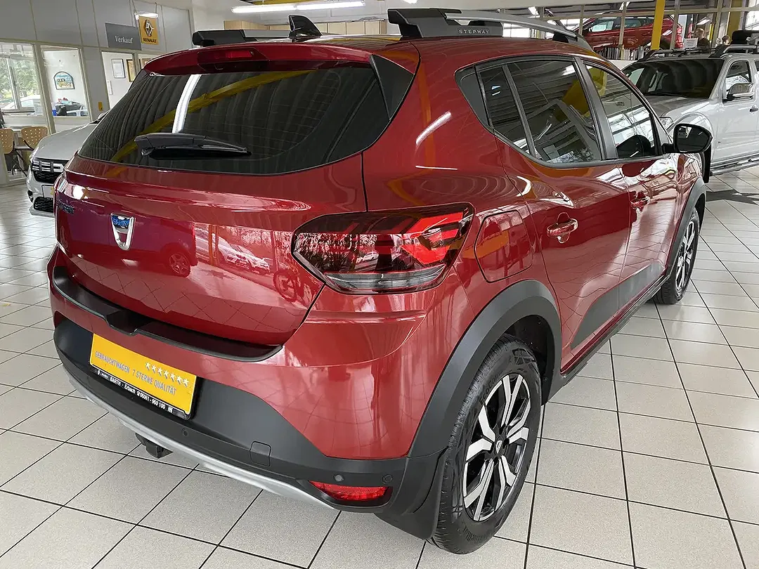 Dacia Sandero - Thumbnail 3