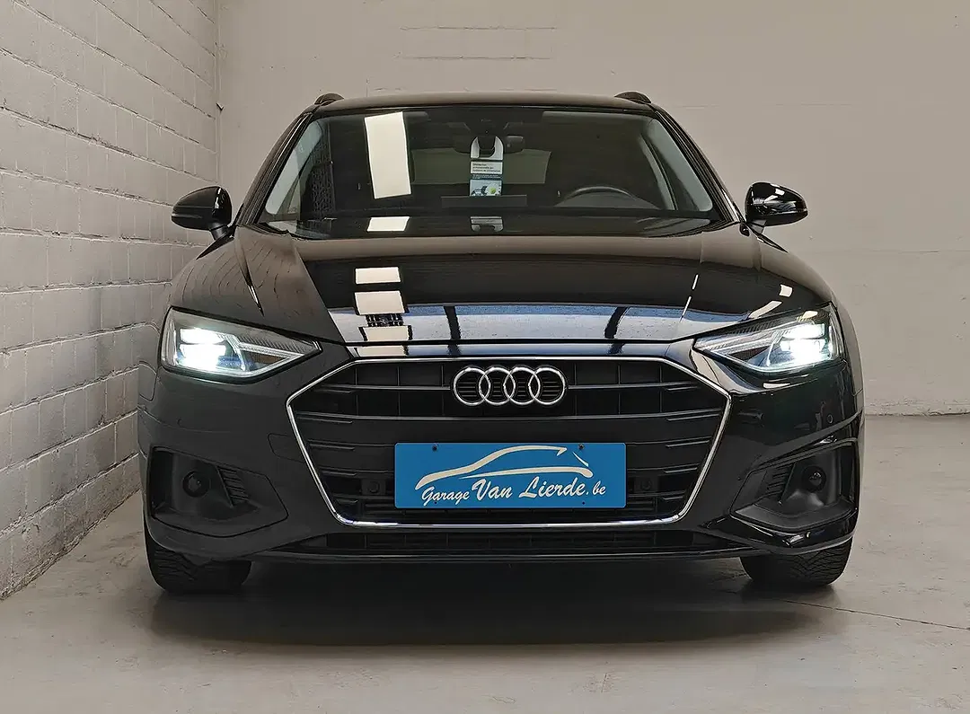 Audi A4 - Thumbnail 2