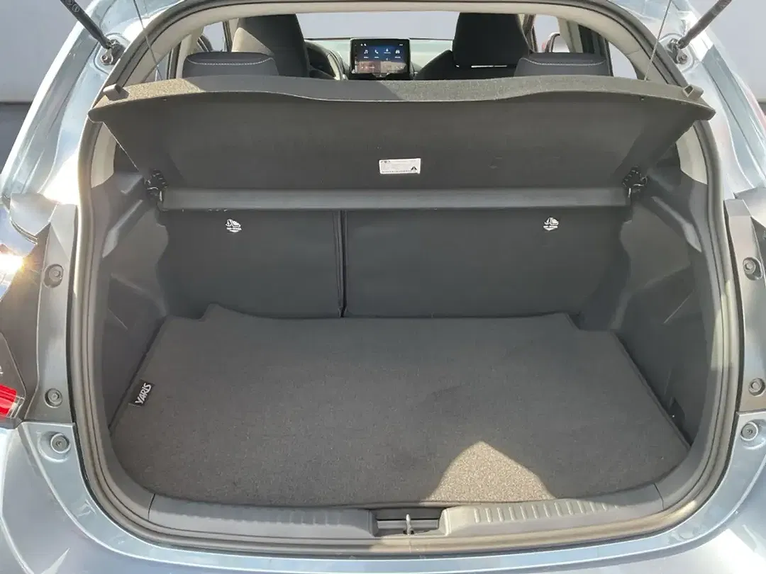 Toyota Yaris - Thumbnail 12