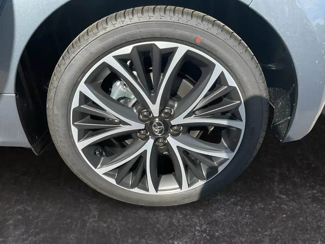 Toyota Yaris - Thumbnail 13