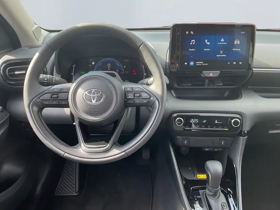 Toyota Yaris - Thumbnail 7