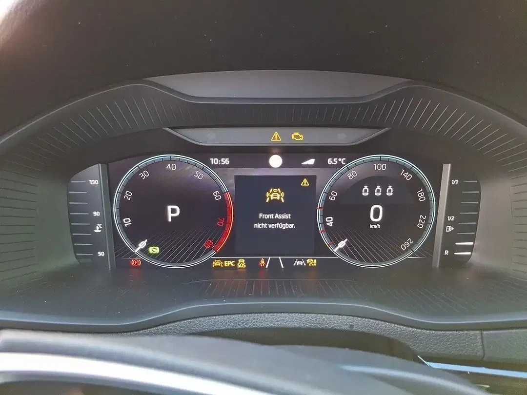 Skoda Karoq - Thumbnail 8