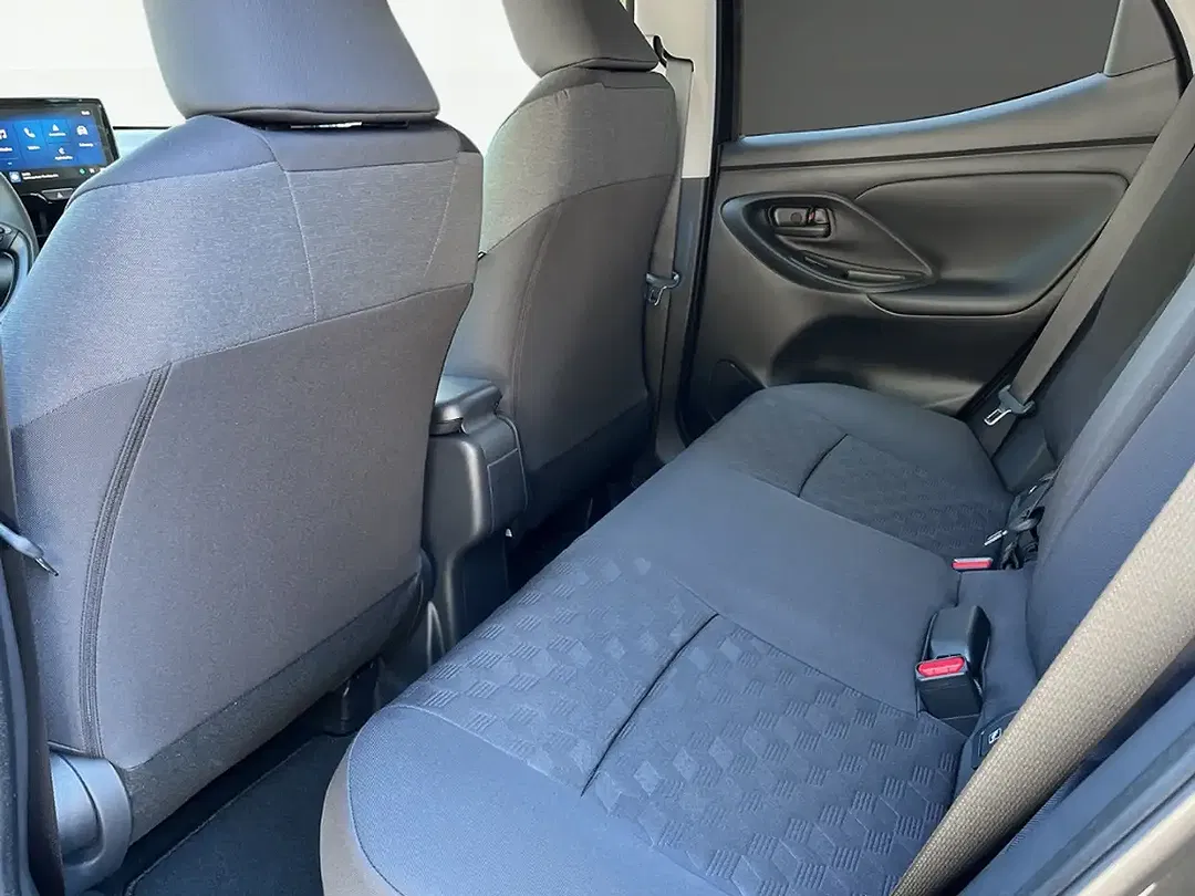 Toyota Yaris - Thumbnail 9