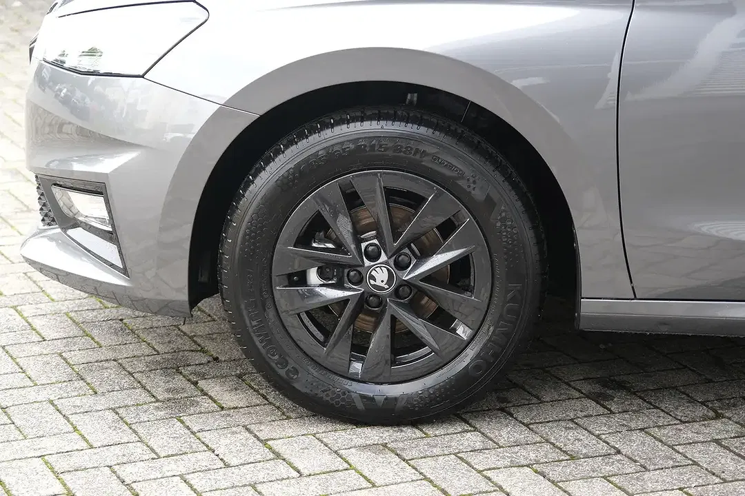 Skoda Fabia - Thumbnail 3