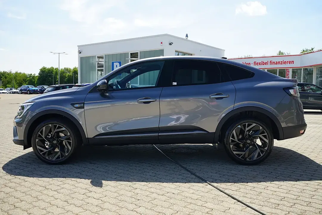 Renault Arkana - Thumbnail 3