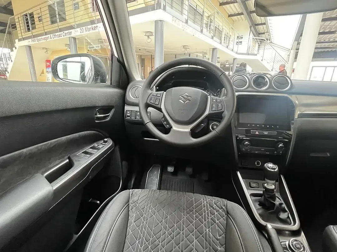 Suzuki Vitara - Thumbnail 10