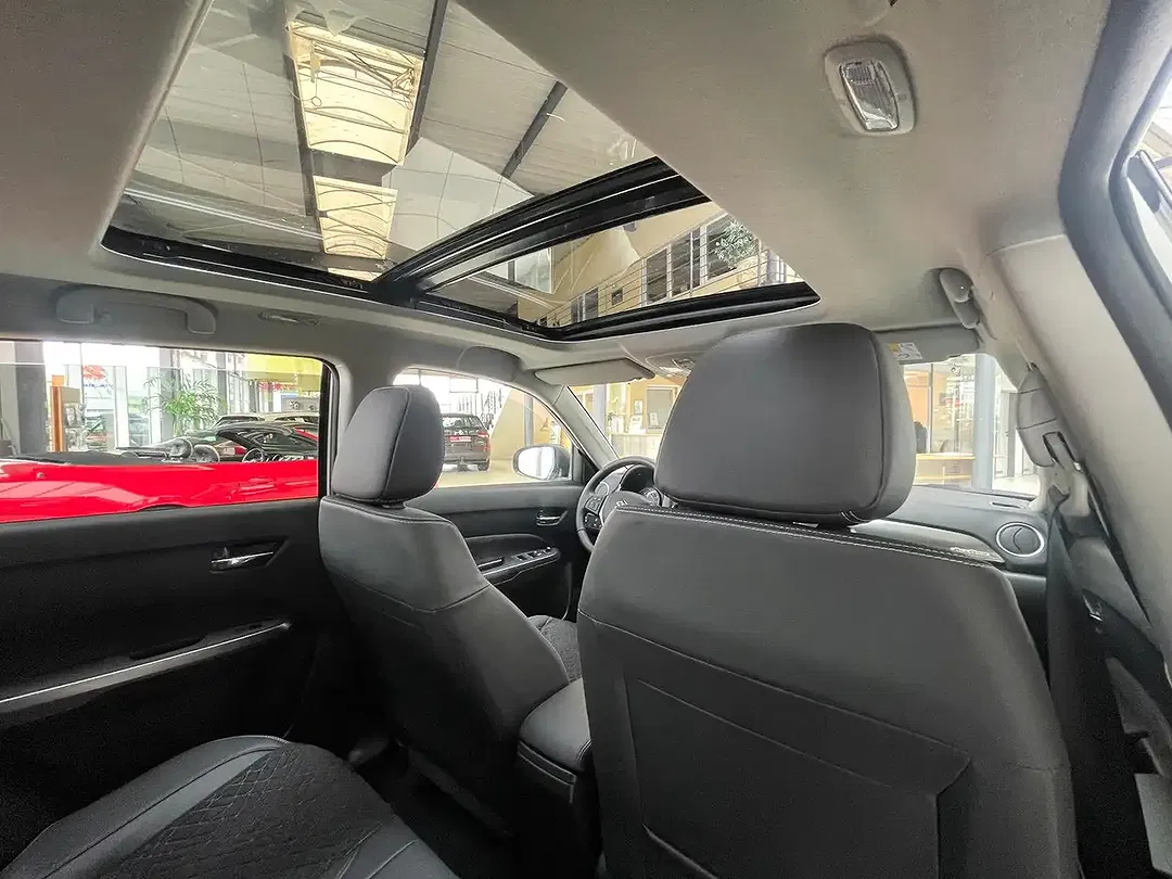 Suzuki Vitara - Thumbnail 15