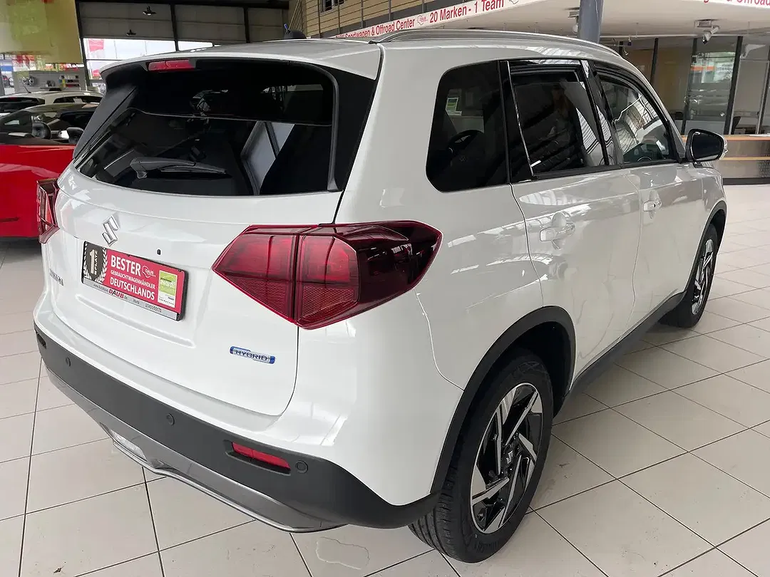 Suzuki Vitara - Thumbnail 6