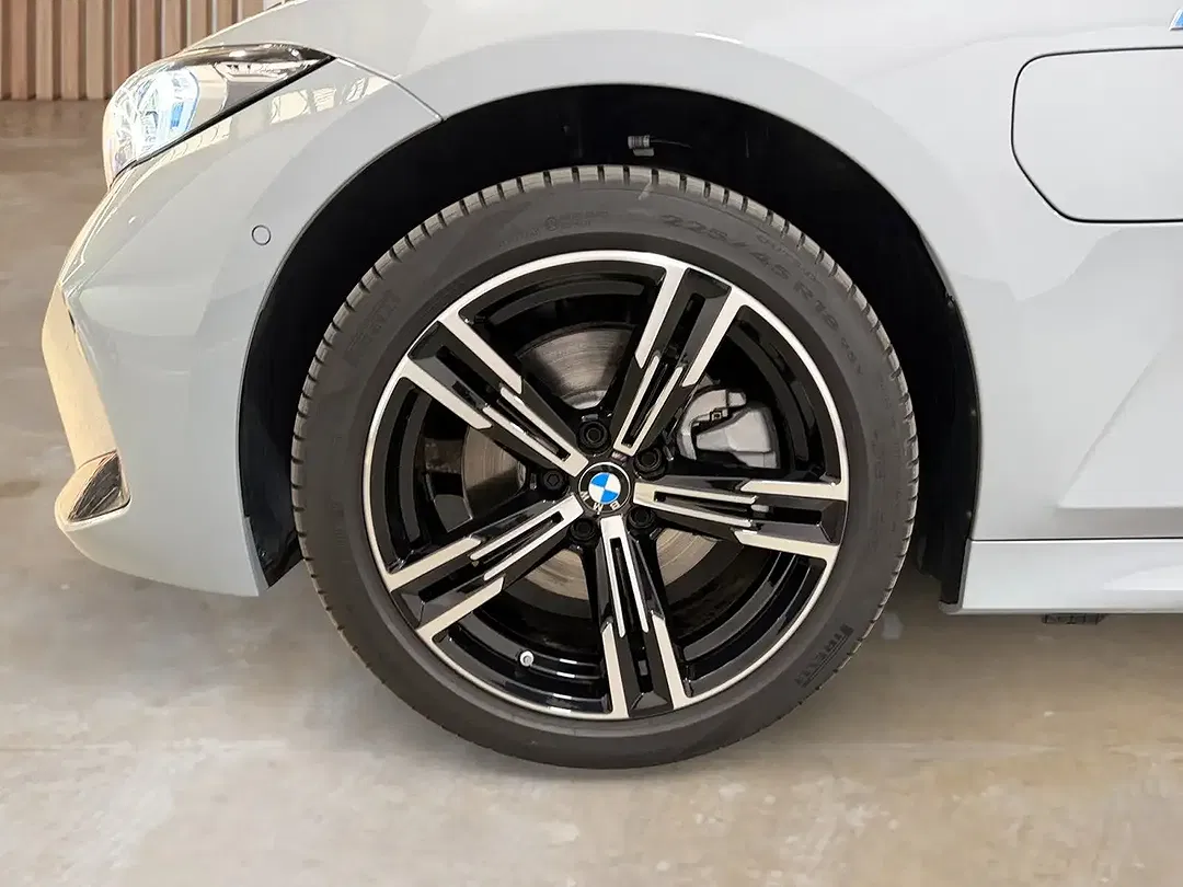 BMW 330 - Thumbnail 12