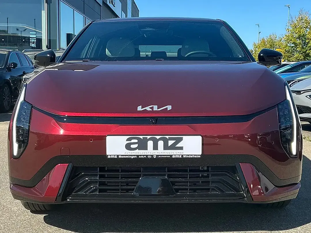 Kia EV4 - Thumbnail 4
