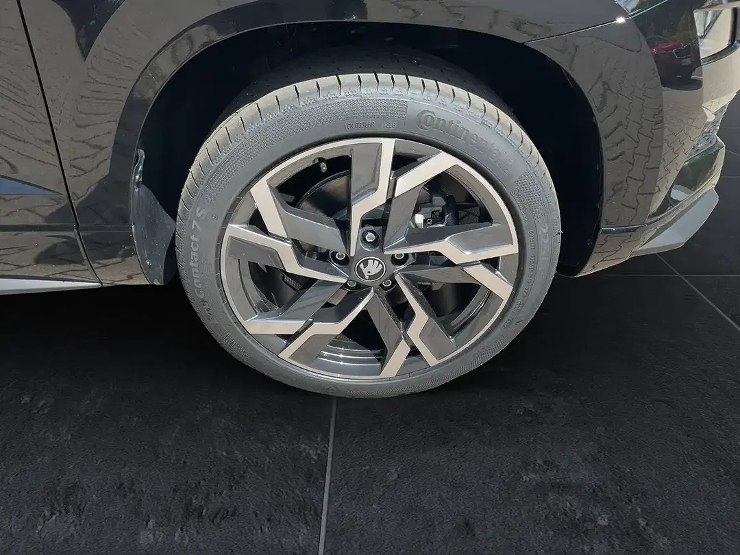 Skoda Karoq - Thumbnail 5